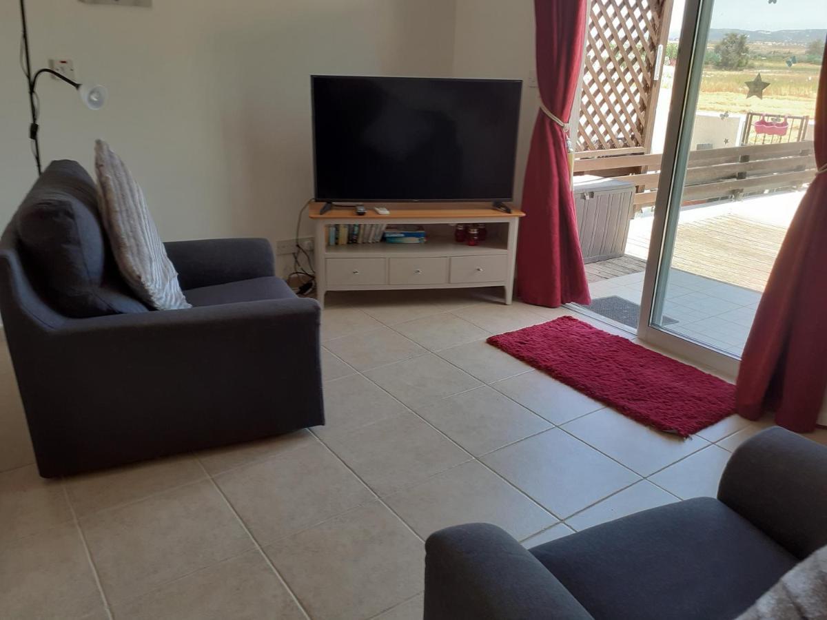 Beautiful 2-Bed House In Mandria Paphos Mandria (Paphos) Exterior foto